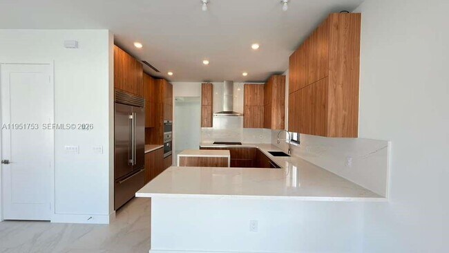 Building Photo - 19700 NE 14th Ave