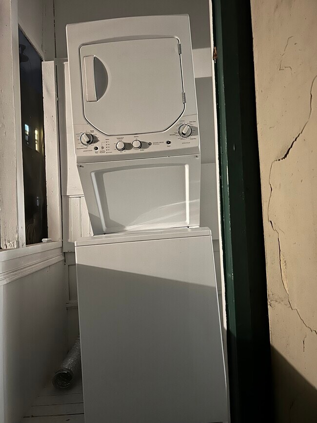 One unit washer and dryer - 229 Columbia Pl