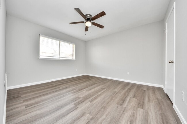 Building Photo - 4114 Fairgreen Ln
