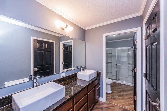 Building Photo - 5339 Peach Blossom Blvd