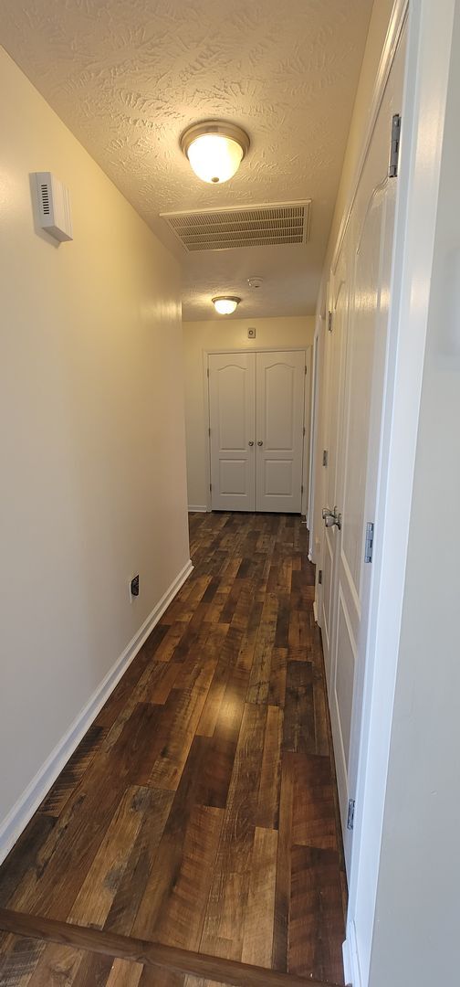 Building Photo - Beautiful 3 Bedro Brick Ranch Home w/ Bonus Room- Minutes from Interstate and Close to Shopping.