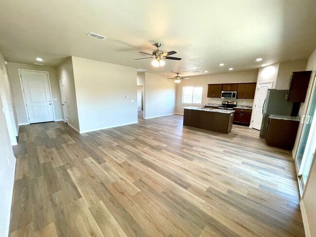 Building Photo - Beautiful 2024 Built 3 Bedroom Home in Legacy Ranch!