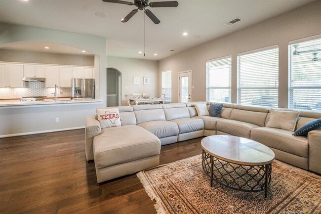 Building Photo - 25227 Hawthorne Blossom Dr