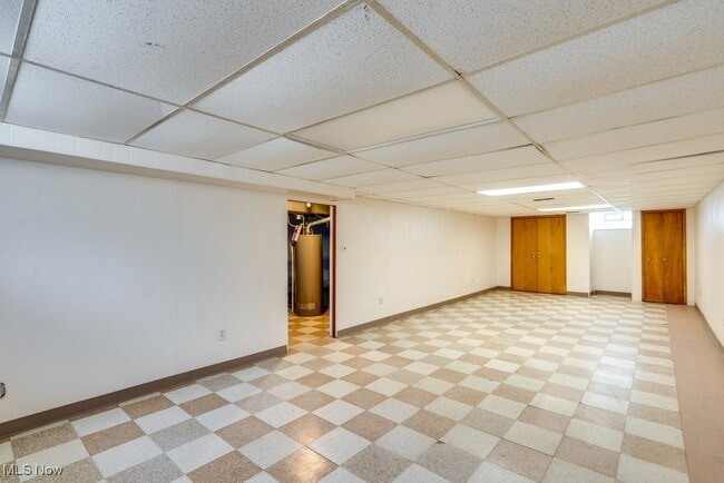 Building Photo - 24665 Robinia Dr