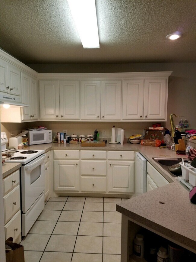 Building Photo - 3106 110th St