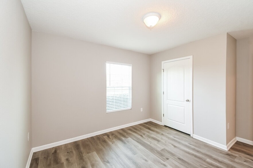 Building Photo - 95339 Mistwood Ct
