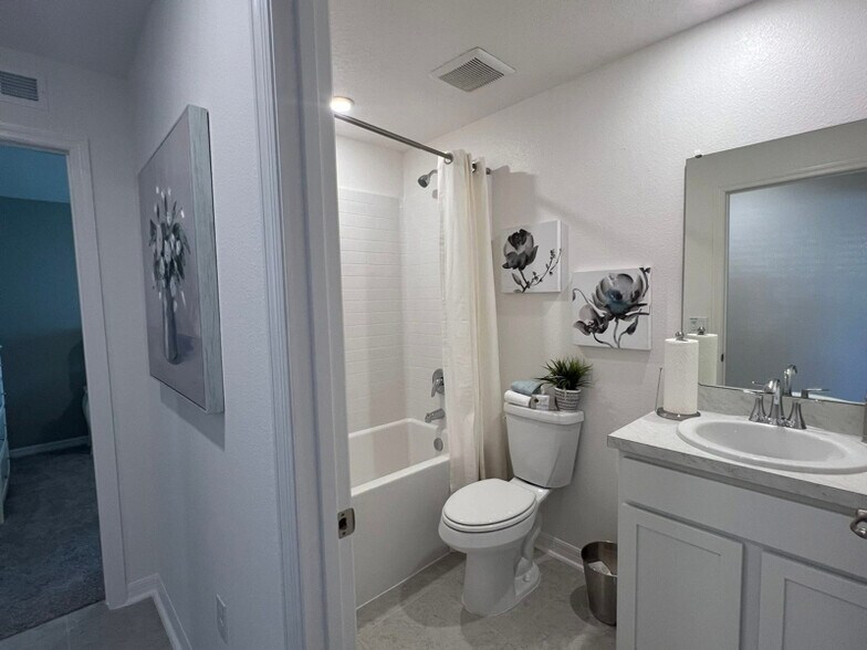 Building Photo - 4 Pritchard Dr