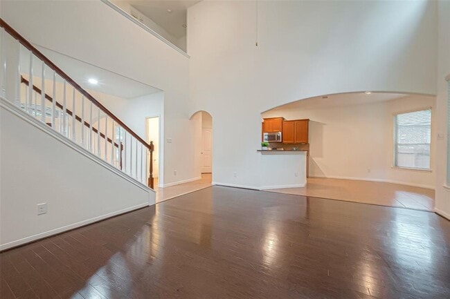 Building Photo - 1924 Honey Laurel Dr