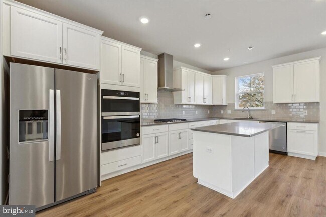 Building Photo - 308 Bennetts Ct