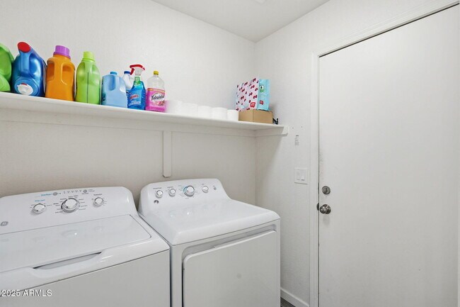 Building Photo - 6411 N 81st Dr