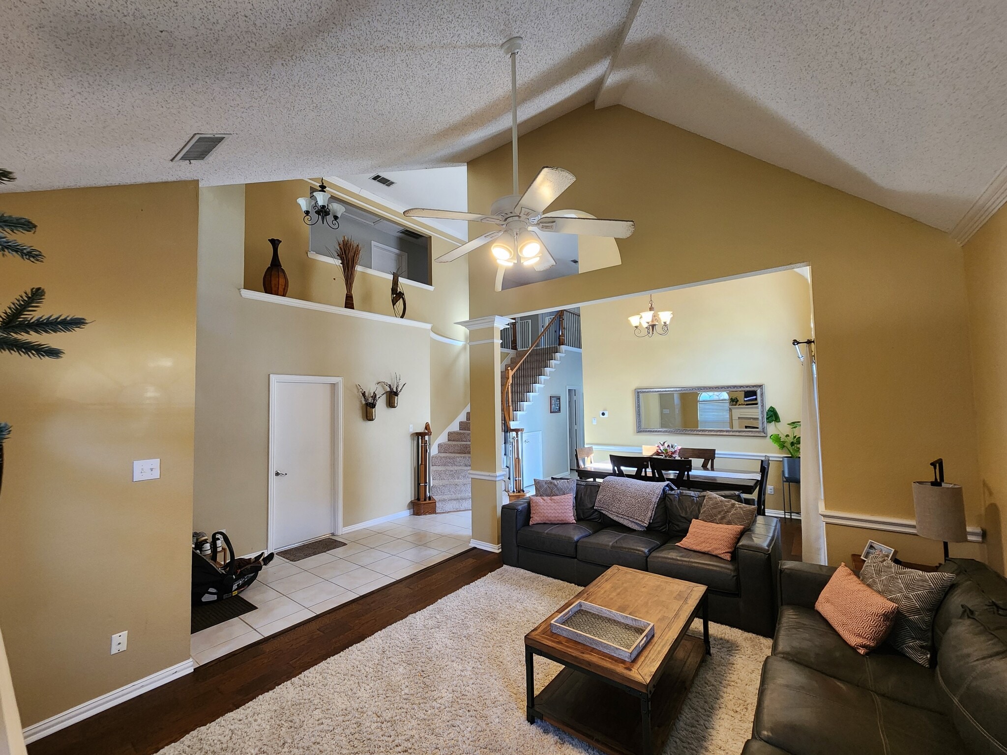 Building Photo - 929 Parker Dr
