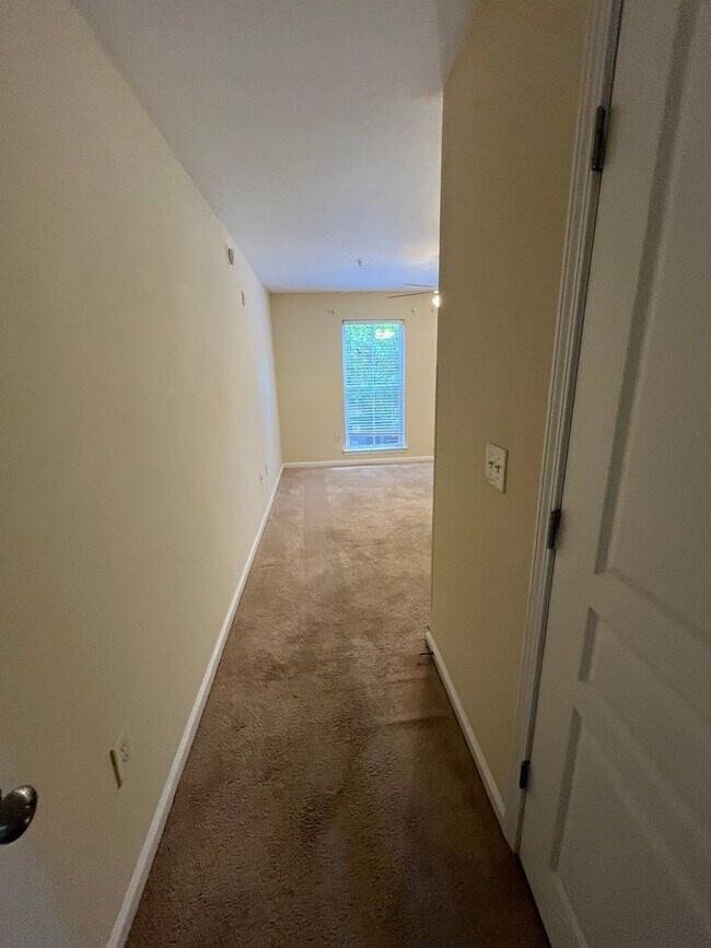 Building Photo - 14-1414 Jones