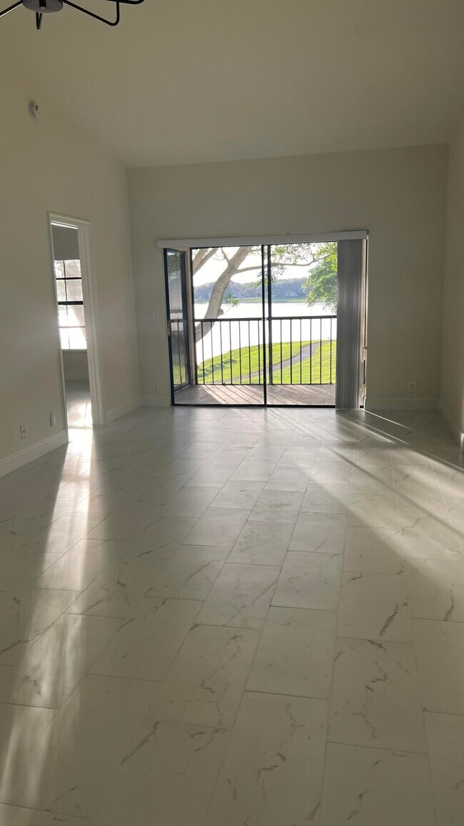 Building Photo - 2950 Olivewood Terrace
