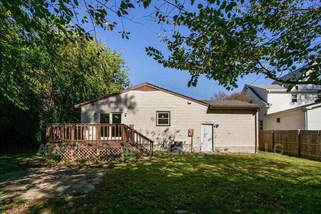 Building Photo - 36 Old Fox Hill Rd