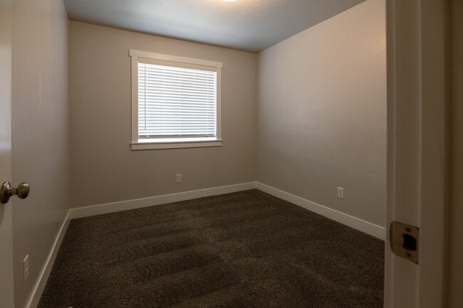 Building Photo - 4156 S 2825 W