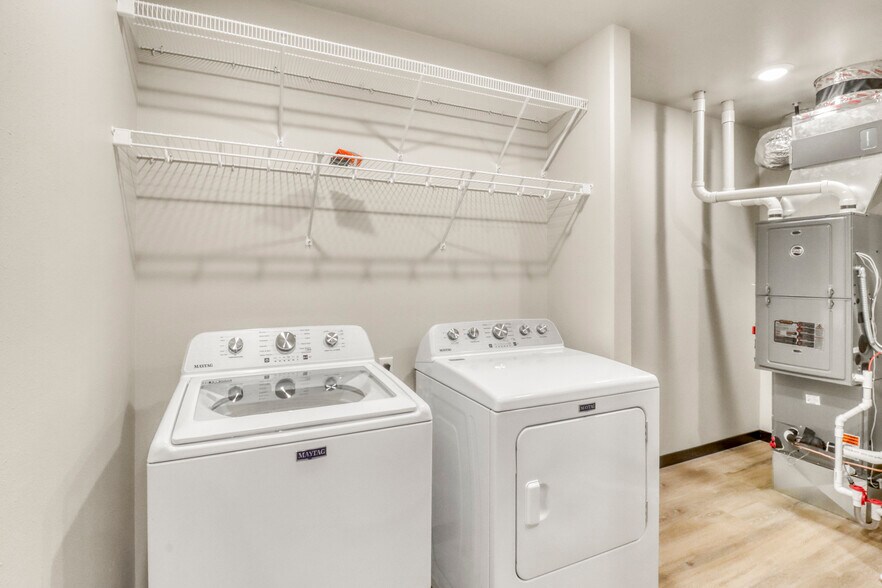 LAUNDRY - 5745 24th St S