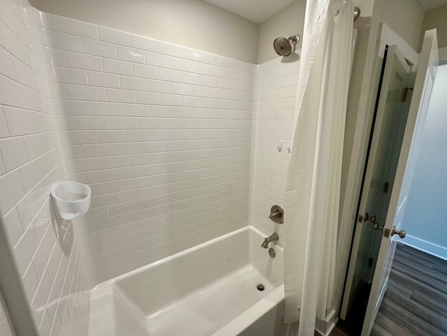 Building Photo - 456 Jones Homestead Rd