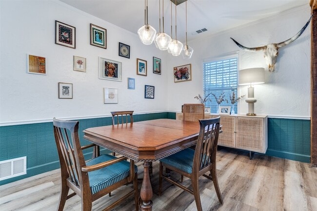 Building Photo - 3331 Urban Ave