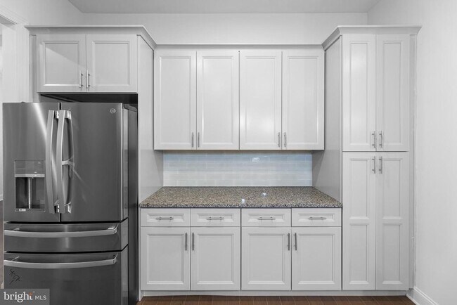 Building Photo - 105 Samjan Cir
