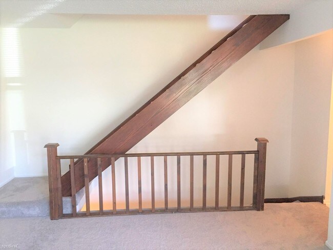 Building Photo - 2 br, 1.5 bath Condo - 1328 Inverrary Ln