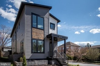 Building Photo - 2001 N George Mason Dr