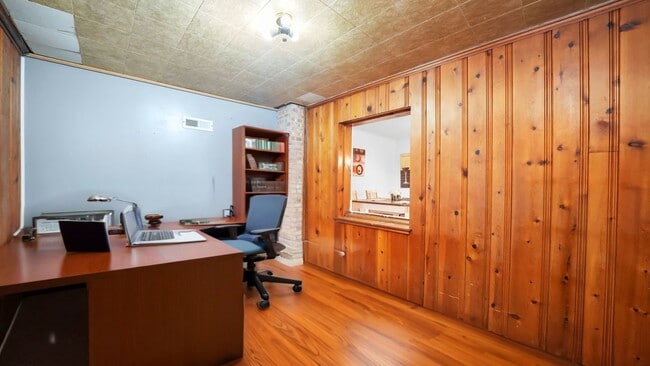 Building Photo - 3456 N Oak Park Ave