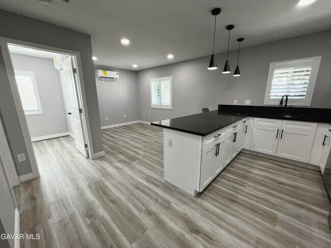 Building Photo - 6438 Shayna Ct