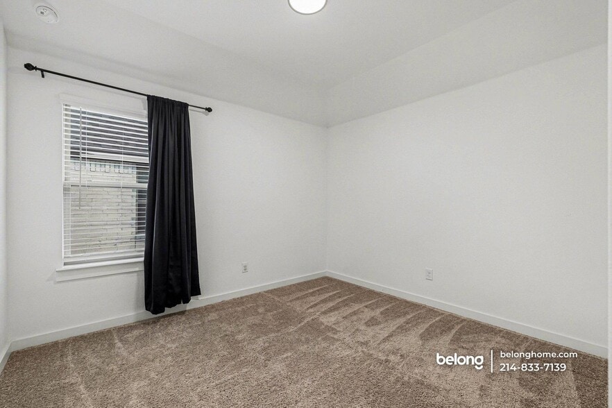 Building Photo - 509 Huntley Dr