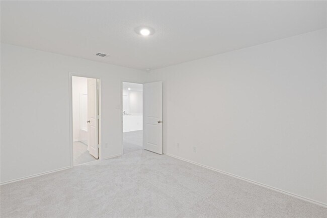 Building Photo - 336 Cowpoke Dr