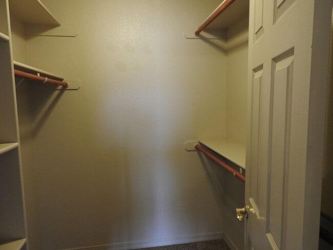 Building Photo - Beautiful Solar-Powered 3-Bedroom Home in the Heart of Kingman