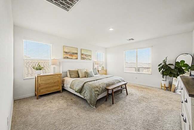 Building Photo - 7598 W Smoketree Dr
