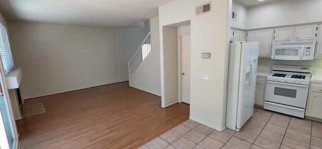 Building Photo - 867 Purple Blossom Dr