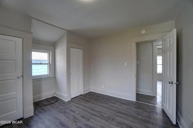 Building Photo - 1141.5 N Main St