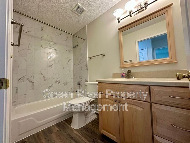 Building Photo - 412 La Reserve Cir