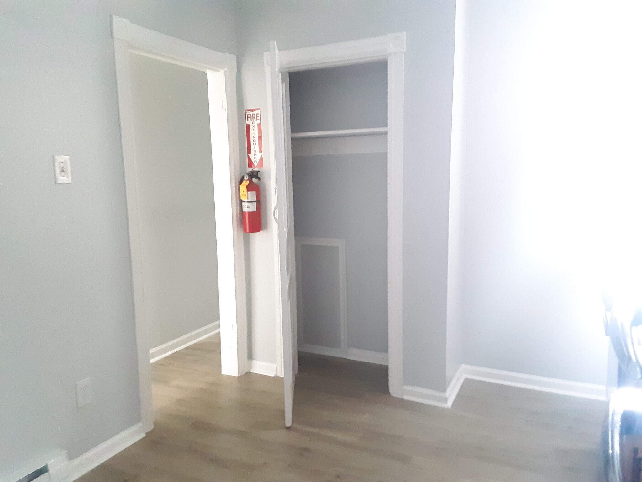 kitchen pantry - 1829 W Tioga St