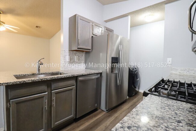 Building Photo - 3 Bed | 2 Bath in Owasso!