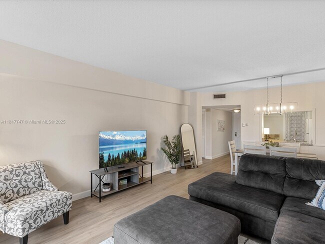 Building Photo - 1481 S Ocean Blvd