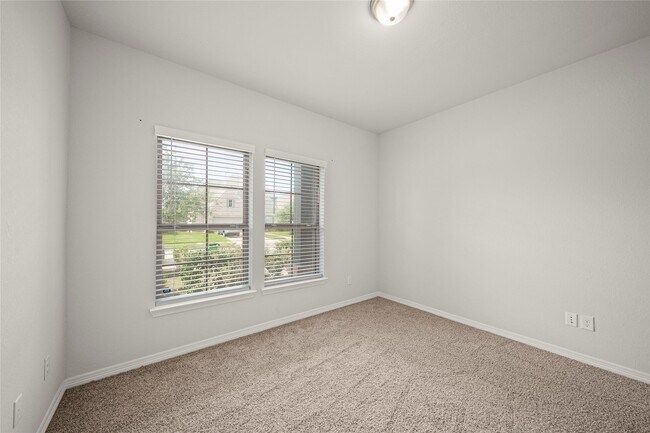Building Photo - 8930 Emerald Cane Dr