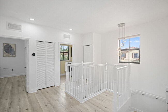 Building Photo - 10016 NW 89th Terrace