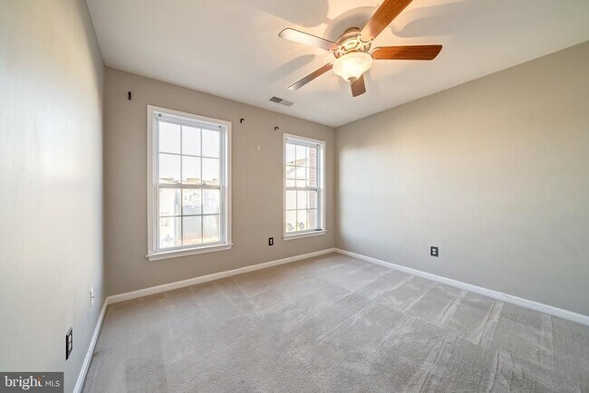 Building Photo - 42029 Bushclover Terrace