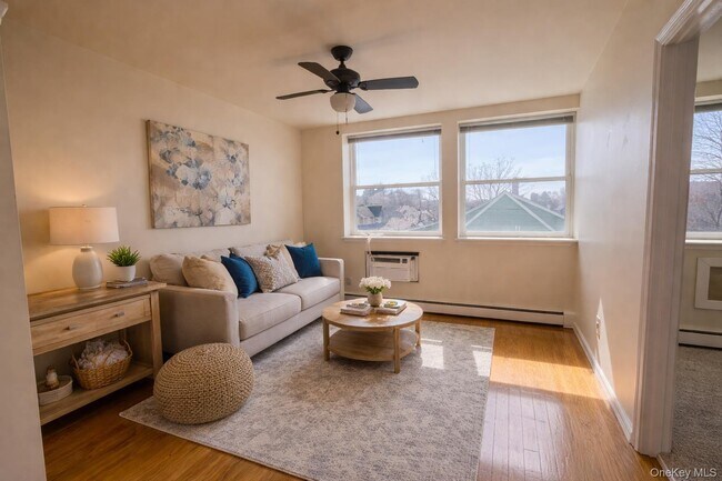 Building Photo - 39 Church St