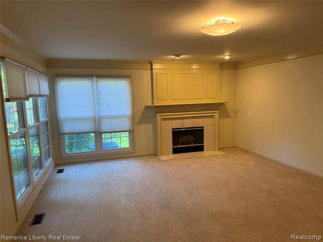 Building Photo - 39484 Village Run Dr