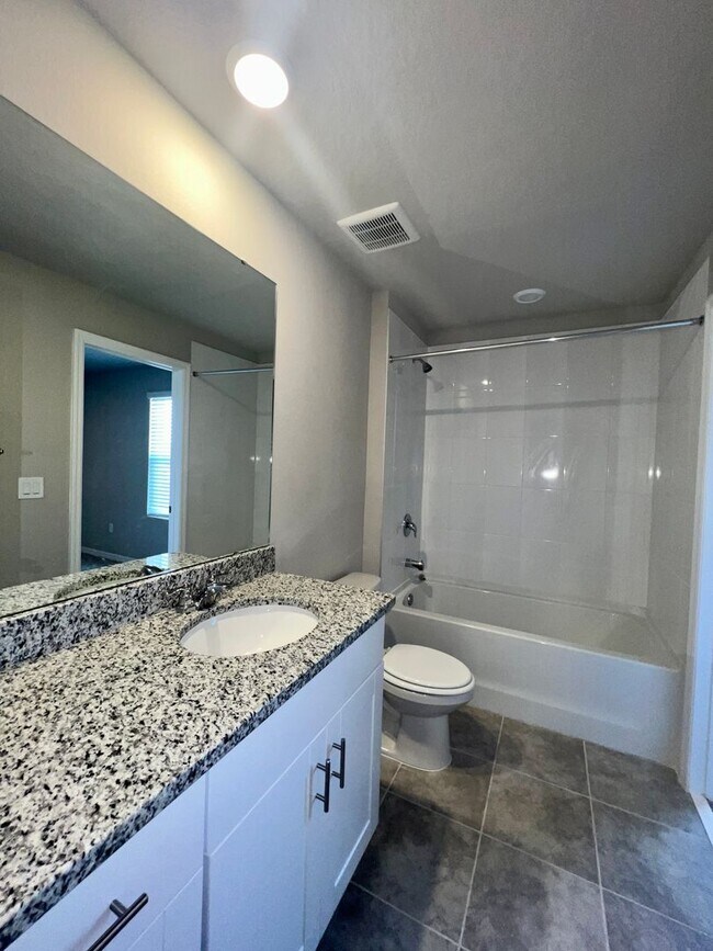 Building Photo - Gorgeous Brand New 3/2.5 Townhome