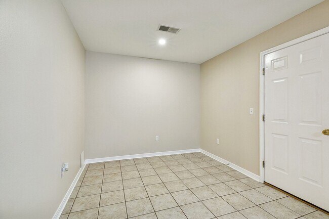 Building Photo - 103 Covington Meadow Cir