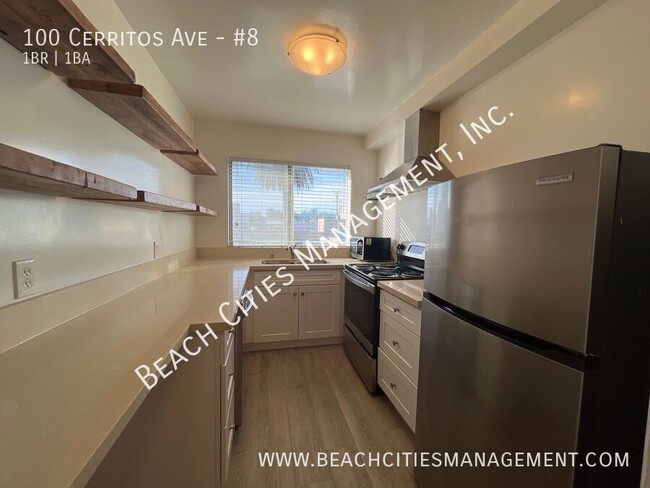 Building Photo - Charming 1 Bedroom 1 Bath Condo- Blocks Aw...