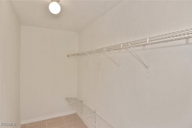Building Photo - 4016 35th St SW