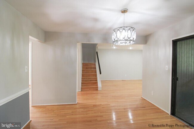 Building Photo - 20423 Meadow Pond Pl