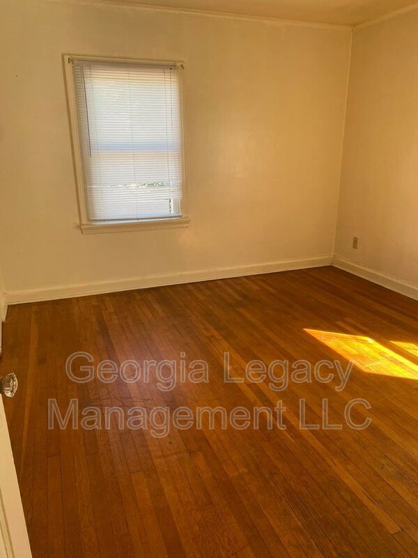 Building Photo - 21 Andrews Ct