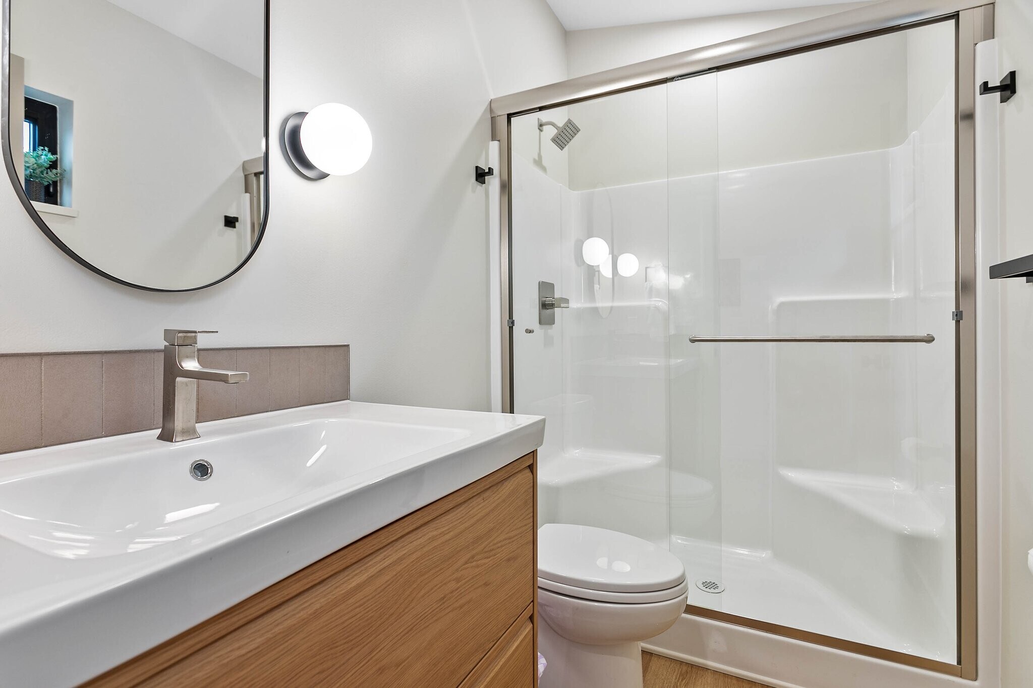 Building Photo - 2517 Vallette St