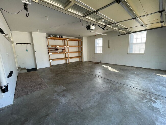 Building Photo - 4 Bed 3 Bath For Rent in Troy, MO